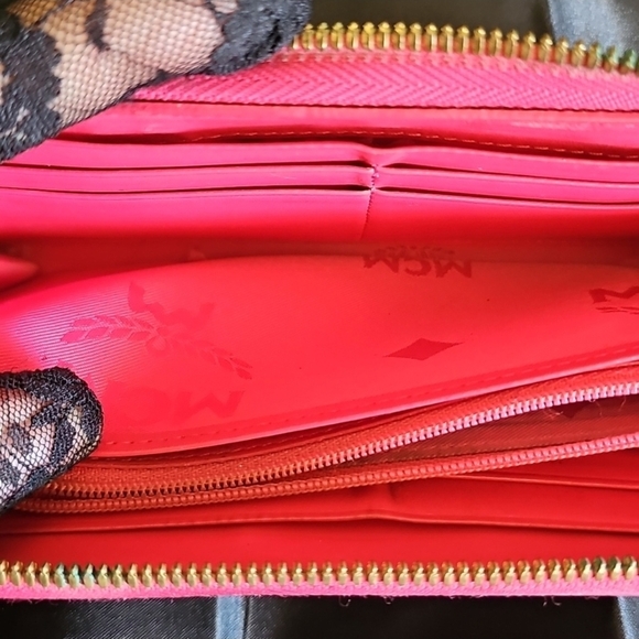 MCM 🎄Weekend Special🎄Pink and Tan Wallet with Monogram Design | VGUC 💕 - Picture 9 of 15